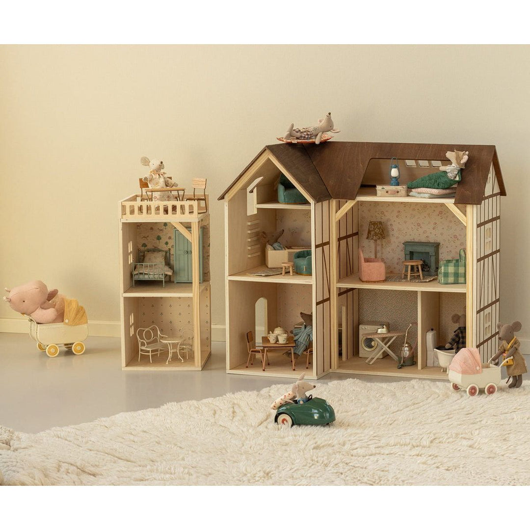 Maileg Wallpaper, Mouse hole Farmhouse Dollhouses and Access. Maileg