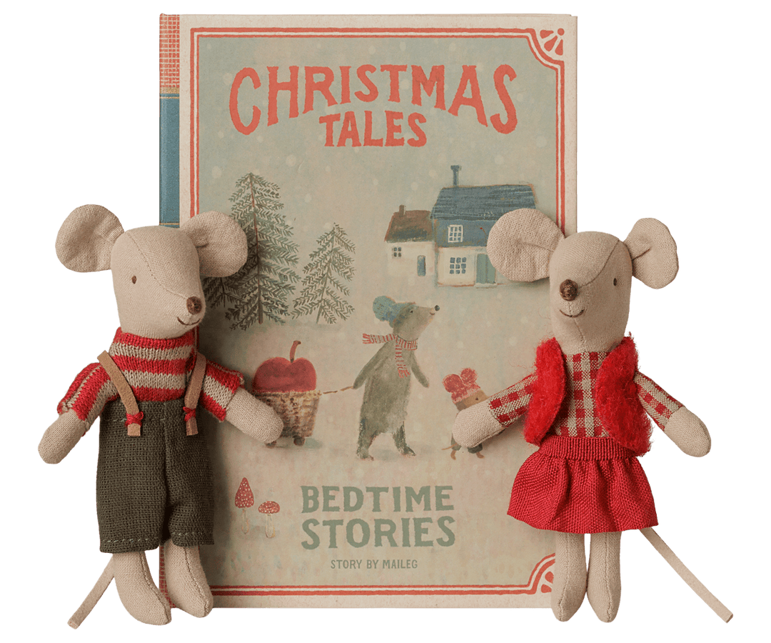Maileg Christmas twin mice, Little sister and brother in book