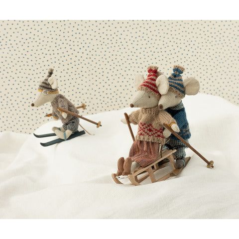 Maileg Knitted Sweater and hat, Mum mouse Mice Clothing Maileg