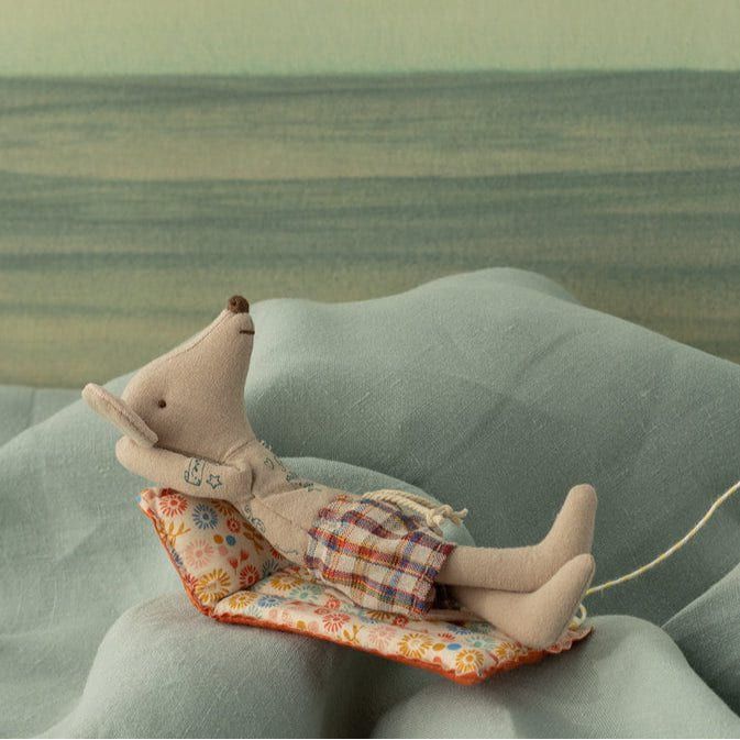Maileg Beach mouse with air mattress, Dad - Flower Mice Maileg