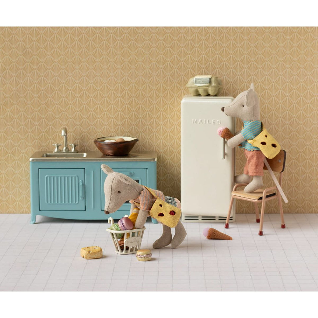 Maileg Little sister mouse with bag Mice Maileg