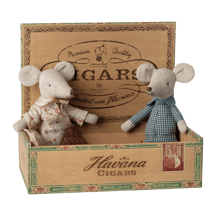 Maileg Grandma and Grandpa Mice in Cigarbox 26' Mice Maileg