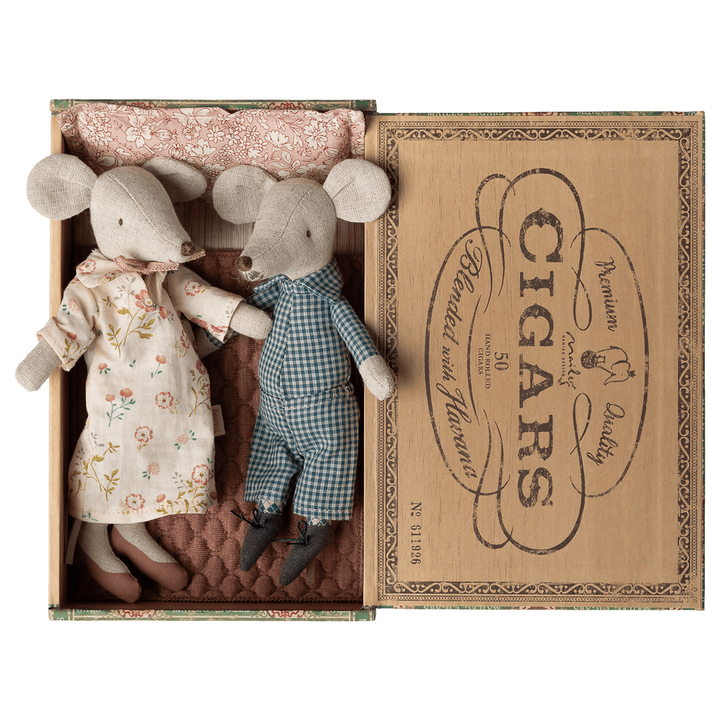 Maileg Grandma and Grandpa Mice in Cigarbox 26' Mice Maileg