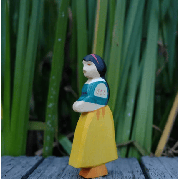 HolzWald Snow White Wooden Toys HolzWald