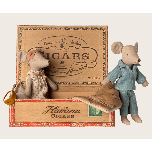 Maileg Mum & Dad In Cigar Box-2026 Mice Maileg