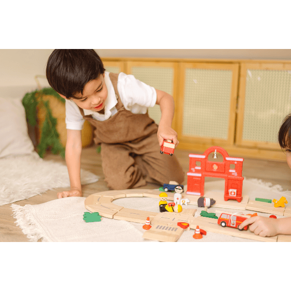 Plan Toys Fire &amp; Rescue Roadway Playset Toy train Plan Toys