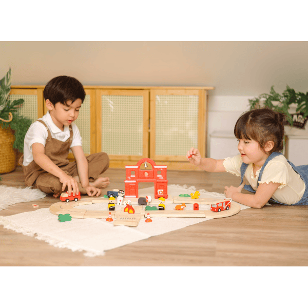 Plan Toys Fire &amp; Rescue Roadway Playset Toy train Plan Toys