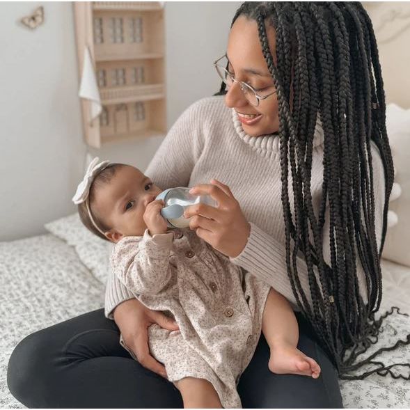 Noüka Transitional Baby Bottle/Sippy Cup Mealtime Noüka