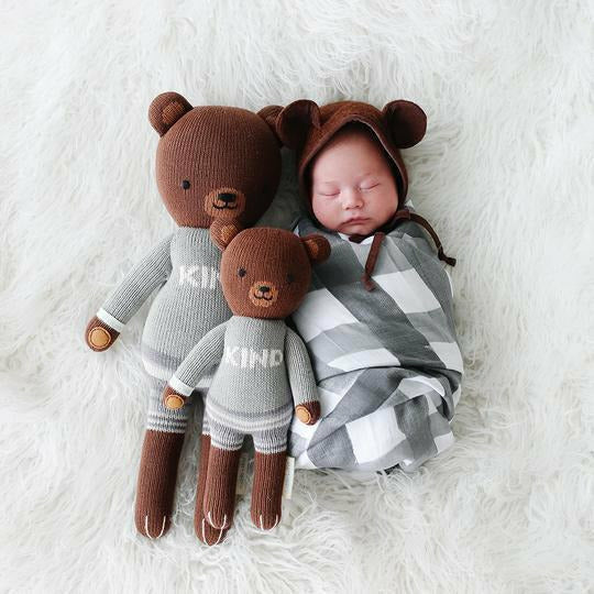 Cuddle and kind shop bear