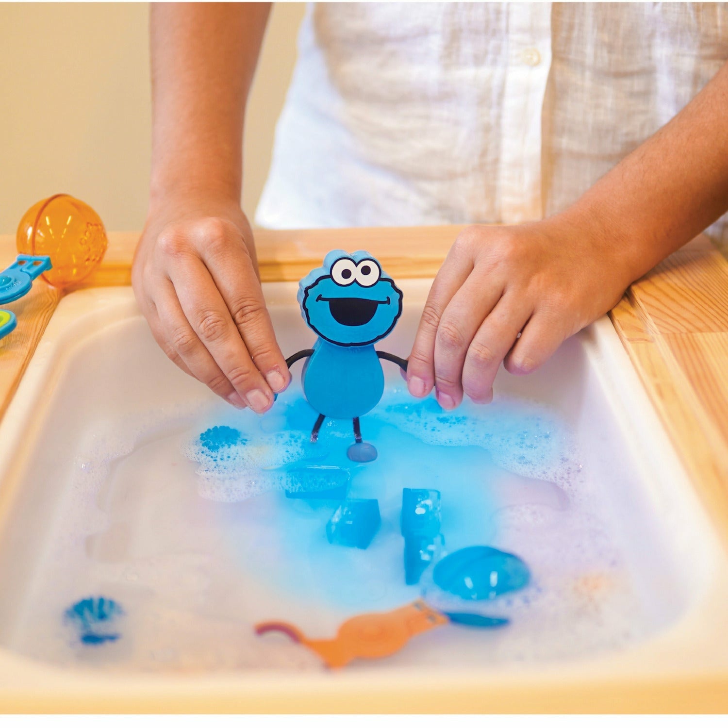 Buy Glo Pals Cookie Monster–Sesame Street Bath Toy