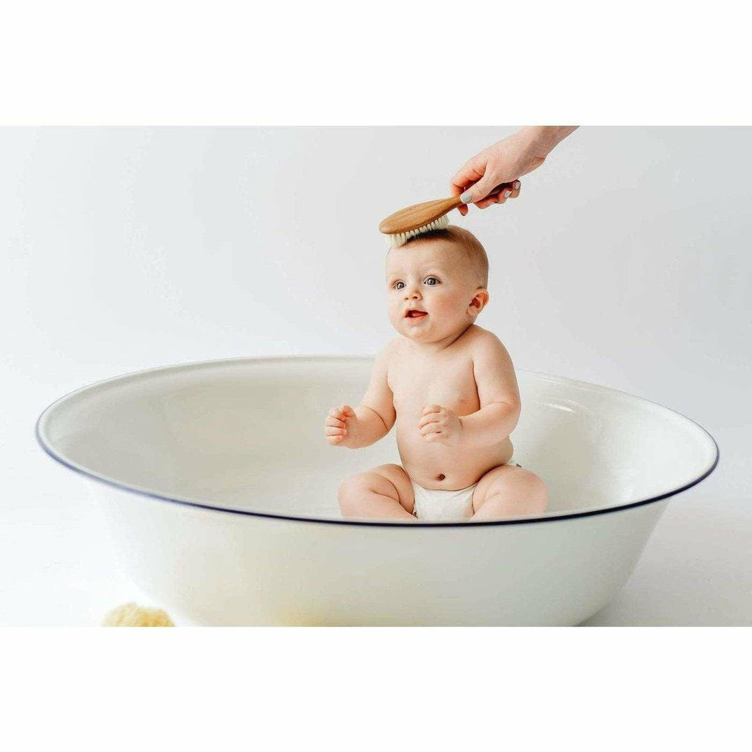 Kyte Cradle Cap Brush Bath Time Kyte Baby   